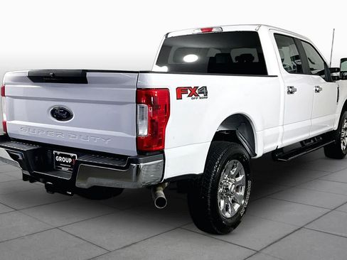 Used 2018 Ford F250 XL w/ Power Equipment Group AWD/4WD image 12