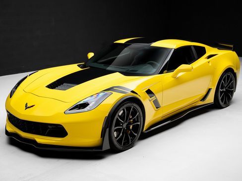 Used 2017 Chevrolet Corvette Grand Sport image 4