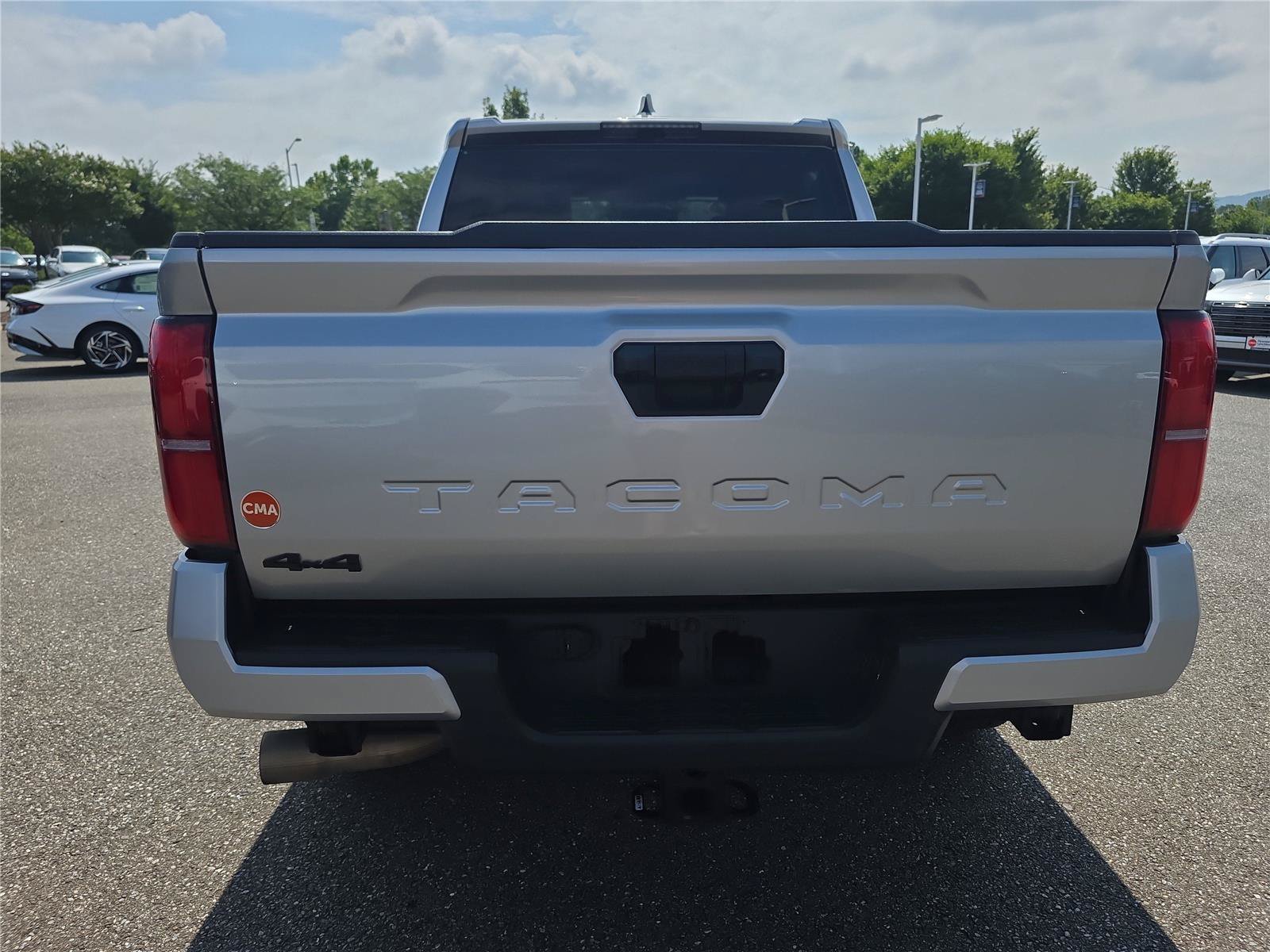 Used 2024 Toyota Tacoma TRD Off-Road AWD/4WD image 5