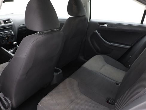 Used 2013 Volkswagen Jetta S image 10