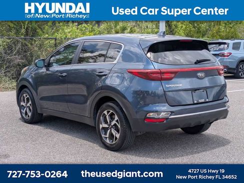Used 2021 Kia Sportage LX FWD image 3