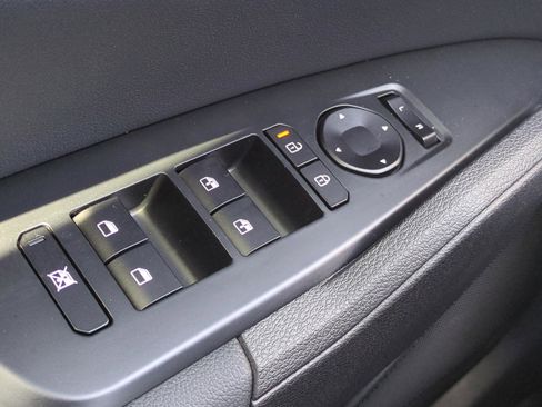 New 2026 Kia Sportage EX AWD/4WD image 23