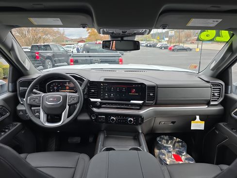 New 2026 GMC Sierra 3500 SLT w/ SLT Convenience Package image 16