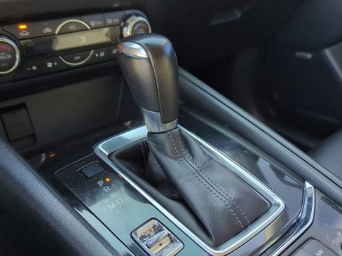 Used 2017 MAZDA CX-5 Touring w/ Preferred Equipment Package FWD image 20