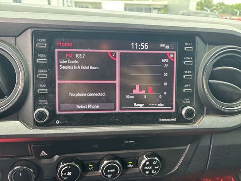 Used 2020 Toyota Tacoma TRD Sport AWD/4WD image 12