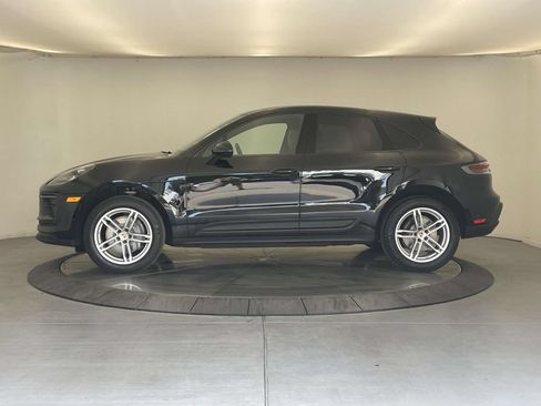 Certified 2023 Porsche Macan AWD/4WD image 2
