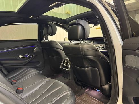Used 2017 Mercedes-Benz S 550 4MATIC Sedan image 31