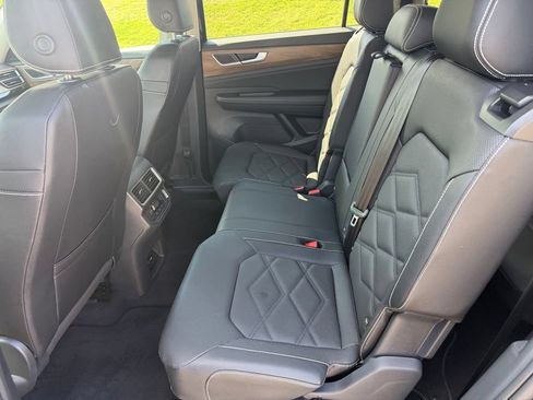 Used 2026 Volkswagen Atlas SE FWD image 23