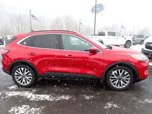 Used 2022 Ford Escape Titanium w/ Class II Trailer Tow Package image 6