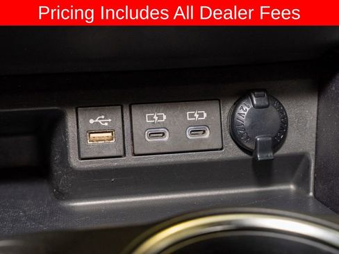 Used 2023 Toyota Highlander L FWD image 15