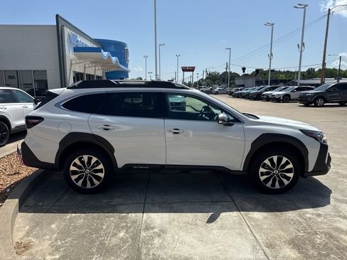 Used 2024 Subaru Outback Touring AWD/4WD image 6