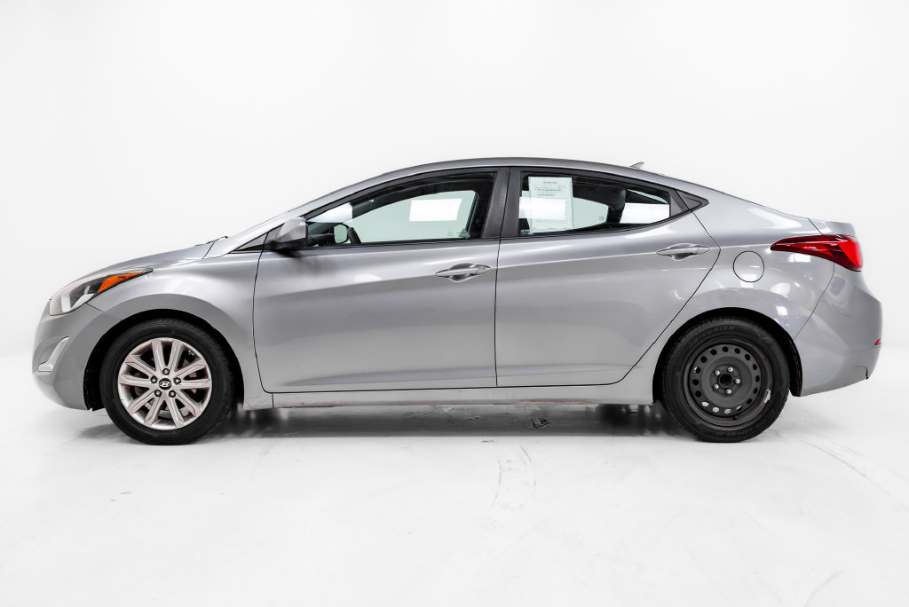 Used 2014 Hyundai Elantra SE w/ Option Group 02 FWD image 23