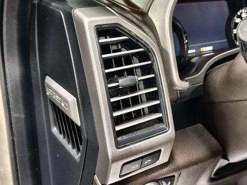 Used 2018 Ford F150 King Ranch w/ Equipment Group 601A Luxury AWD/4WD image 15