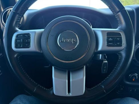 Used 2018 Jeep Wrangler Unlimited Sport image 11