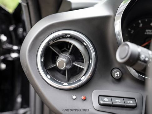 Used 2019 Chevrolet Camaro ZL1 RWD image 46