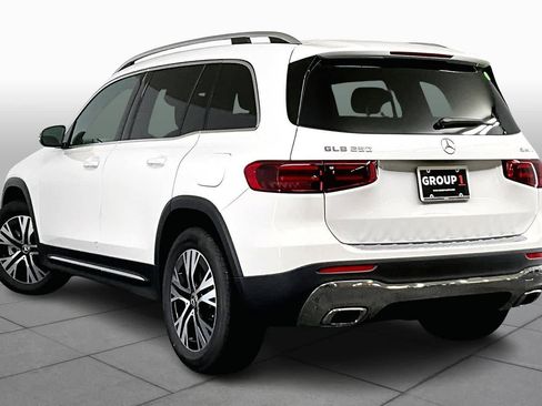 New 2026 Mercedes-Benz GLB 250 4MATIC image 4