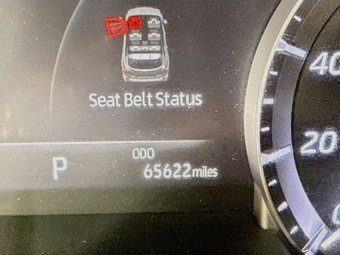 Used 2023 Toyota Highlander XLE FWD image 16