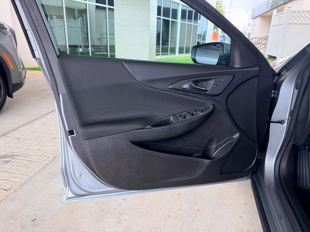 Used 2025 Chevrolet Malibu LS FWD image 10