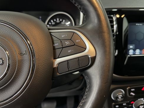 Used 2020 Jeep Compass Latitude image 27