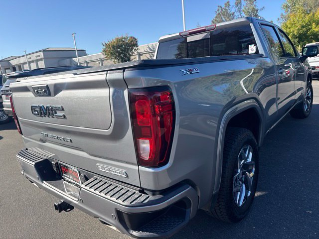 Used 2023 GMC Sierra 1500 Elevation w/ Elevation Premium Package AWD/4WD image 4