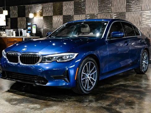 Used 2021 BMW 330i Sedan w/ Driving Assistance Package image 7