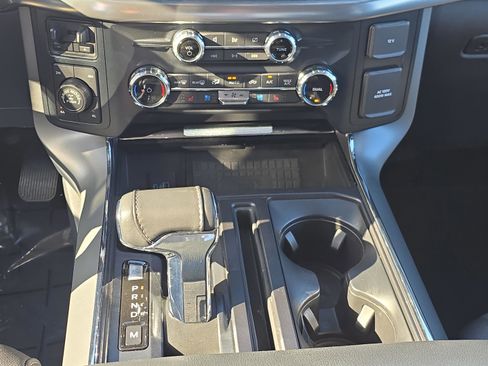 Used 2022 Ford F150 Lariat w/ Tow Technology Package image 16