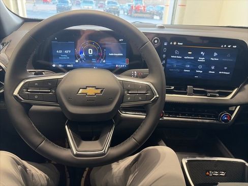 New 2026 Chevrolet Equinox LT w/ Convenience Package II image 14