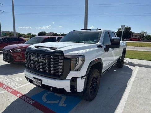 Used 2026 GMC Sierra 2500 Denali Ultimate AWD/4WD image 2