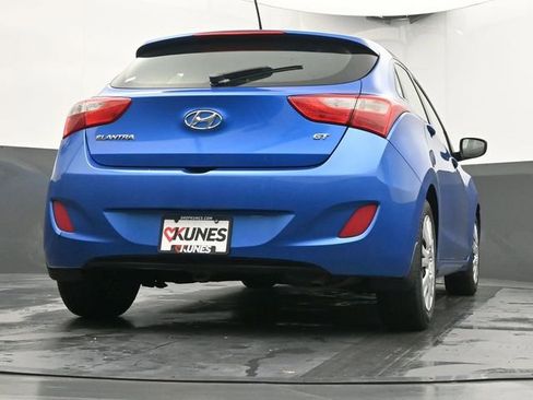 Used 2017 Hyundai Elantra GT image 44