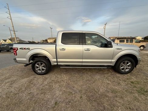 Used 2018 Ford F150 XLT w/ Equipment Group 302A Luxury image 8