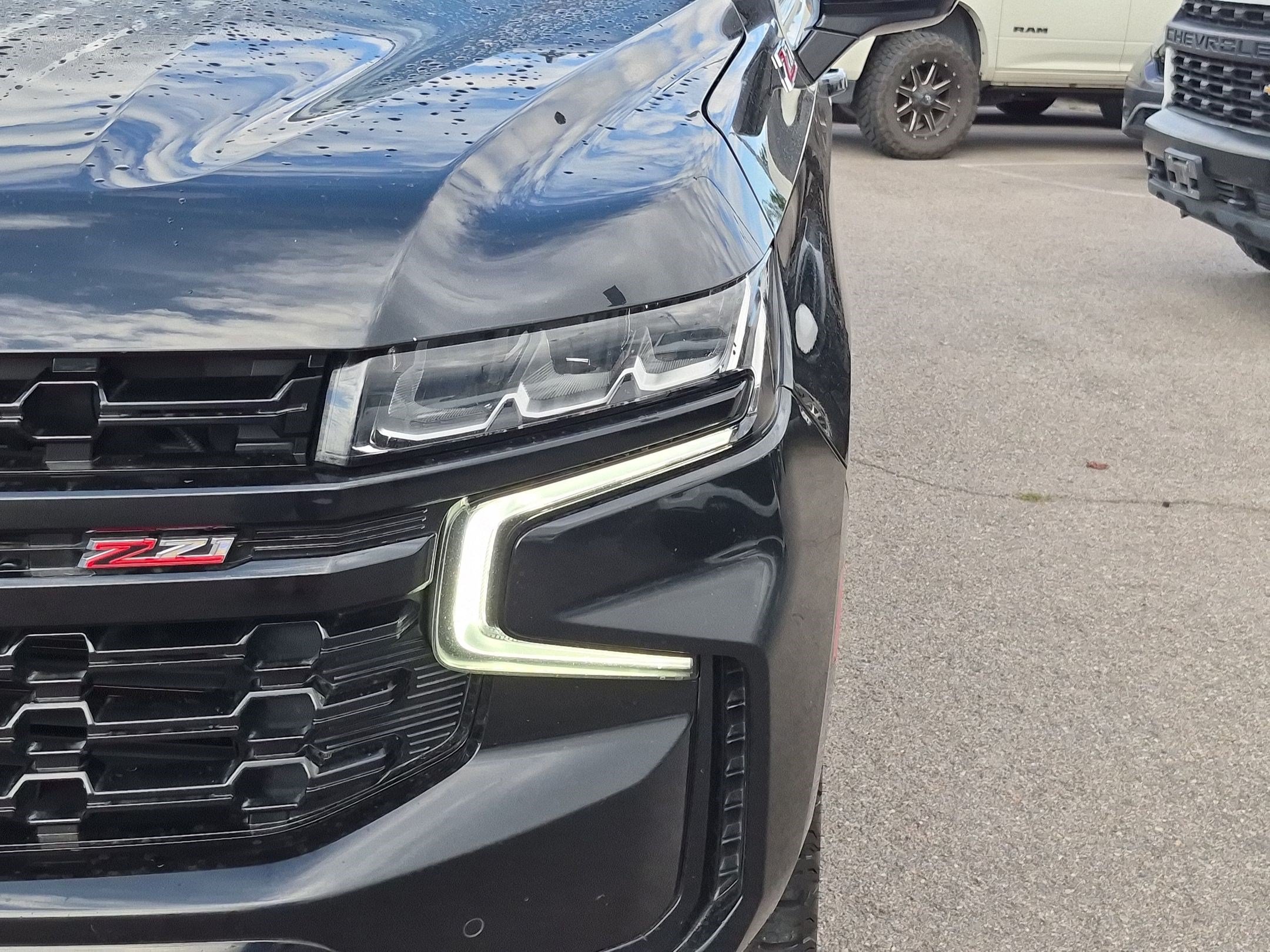Used 2023 Chevrolet Suburban Z71 AWD/4WD image 10