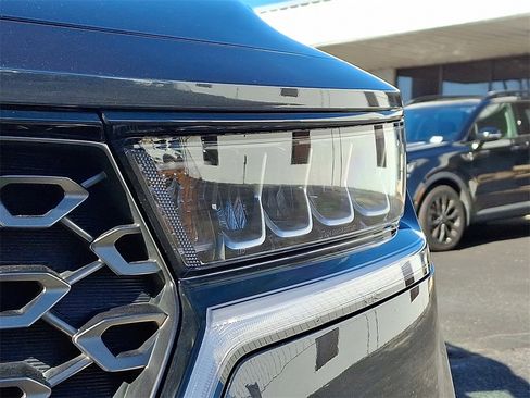 Used 2022 Kia Sorento S image 9