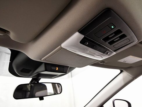 Used 2023 Nissan Rogue SV w/ SV Premium Package image 29