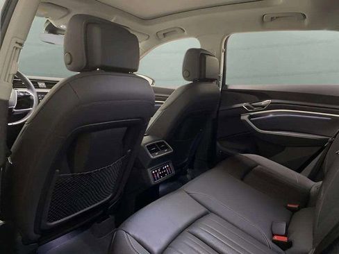 Used 2024 Audi Q8 e-tron Premium Plus w/ Premium Plus Package image 72