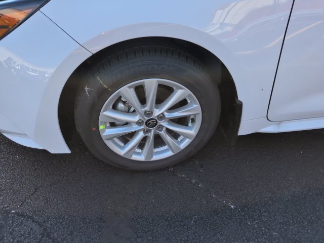 Used 2027 Toyota Corolla LE w/ LE Premium Package FWD image 8