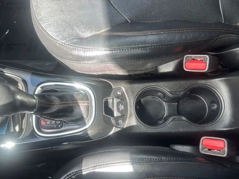 Used 2018 Jeep Compass Limited w/ Navigation Group FWD image 11