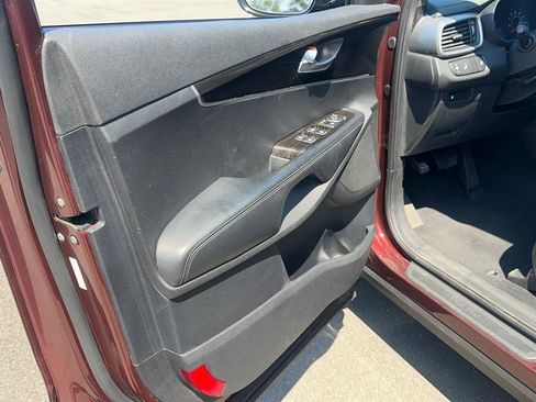 Used 2020 Kia Sorento LX AWD/4WD image 22