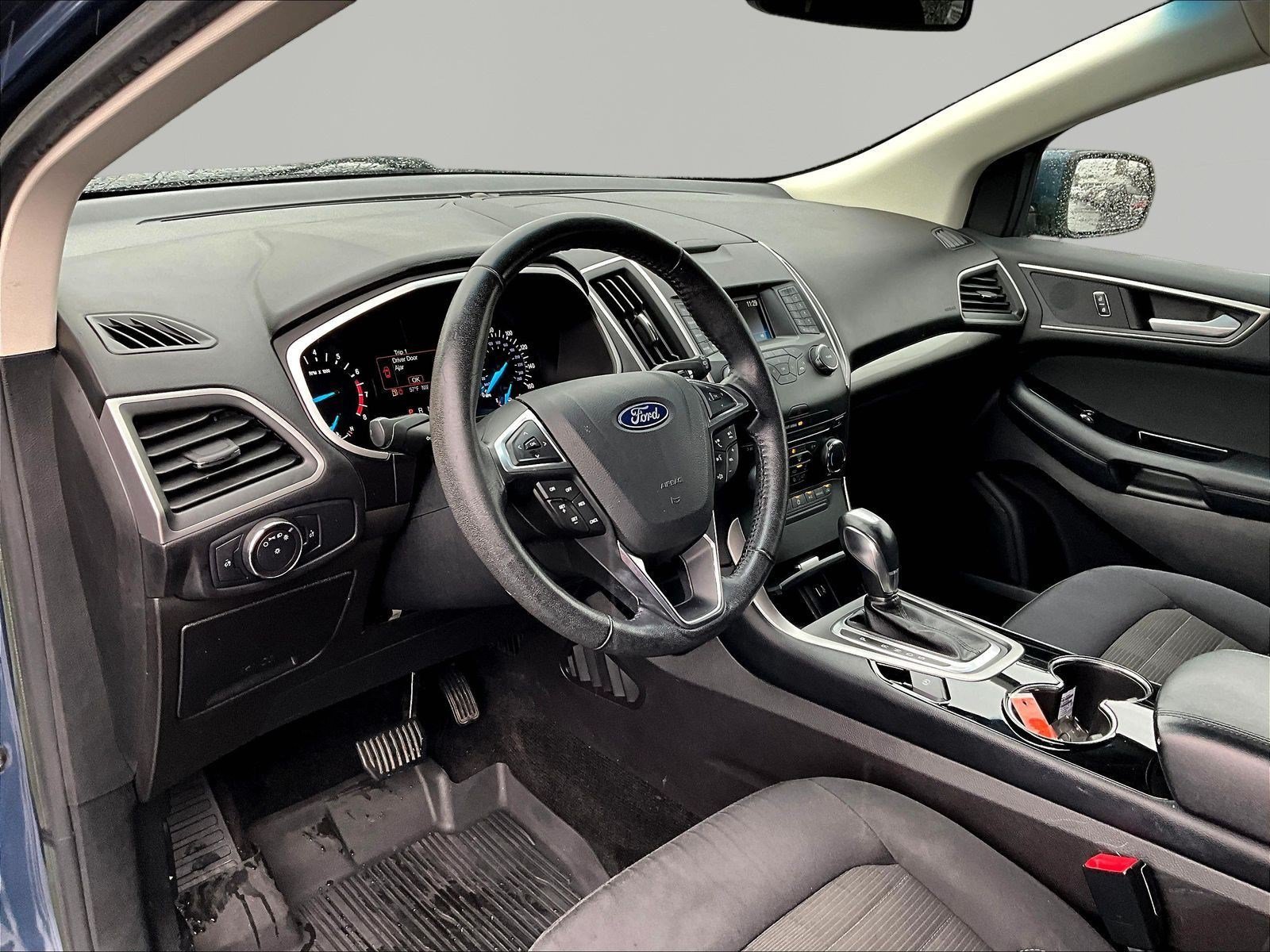 Used 2018 Ford Edge SEL FWD image 17
