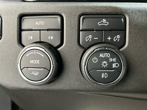Used 2022 Chevrolet Silverado 1500 RST AWD/4WD image 6