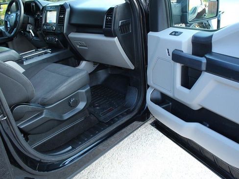 Used 2018 Ford F150 XL w/ Equipment Group 101A Mid RWD image 19