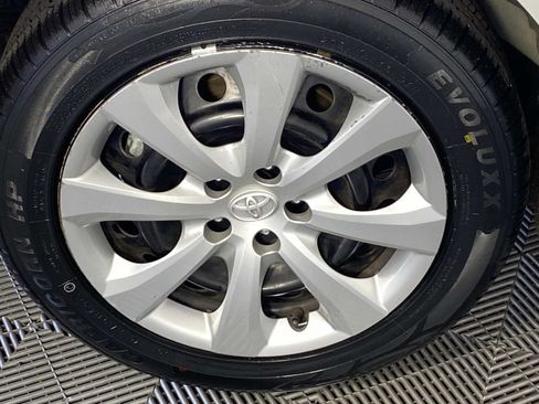Used 2026 Toyota Corolla LE FWD image 27