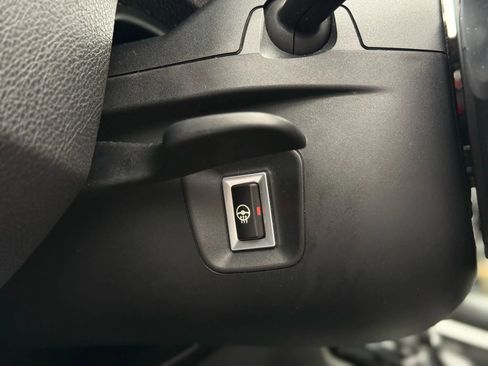 Used 2019 BMW 440i xDrive Coupe w/ M Sport Package image 29