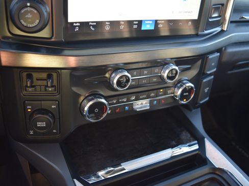 Used 2024 Ford F350 Lariat w/ Lariat Ultimate Package AWD/4WD image 16