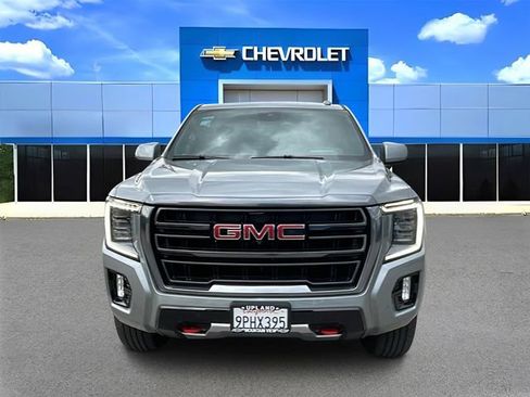 Used 2024 GMC Yukon XL AT4 w/ Technology Package AWD/4WD image 8