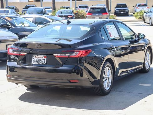 Used 2025 Toyota Camry LE FWD image 5