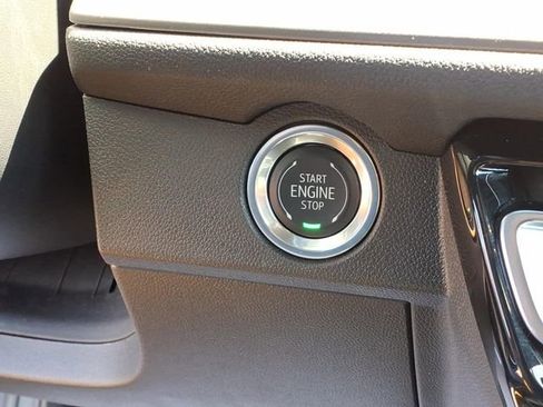 Used 2026 Chevrolet Traverse LT AWD/4WD image 10