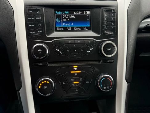 Used 2013 Ford Fusion SE image 26