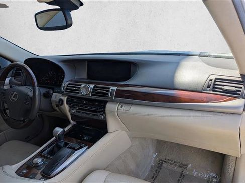 Used 2015 Lexus LS 460 w/ Comfort Package RWD image 21
