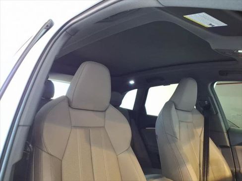Certified 2025 Audi Q5 Premium Plus w/ Premium Plus AWD/4WD image 22