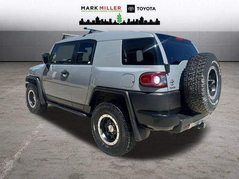 Used 2013 Toyota FJ Cruiser 4WD w/ Trail Teams Special Edition image 3